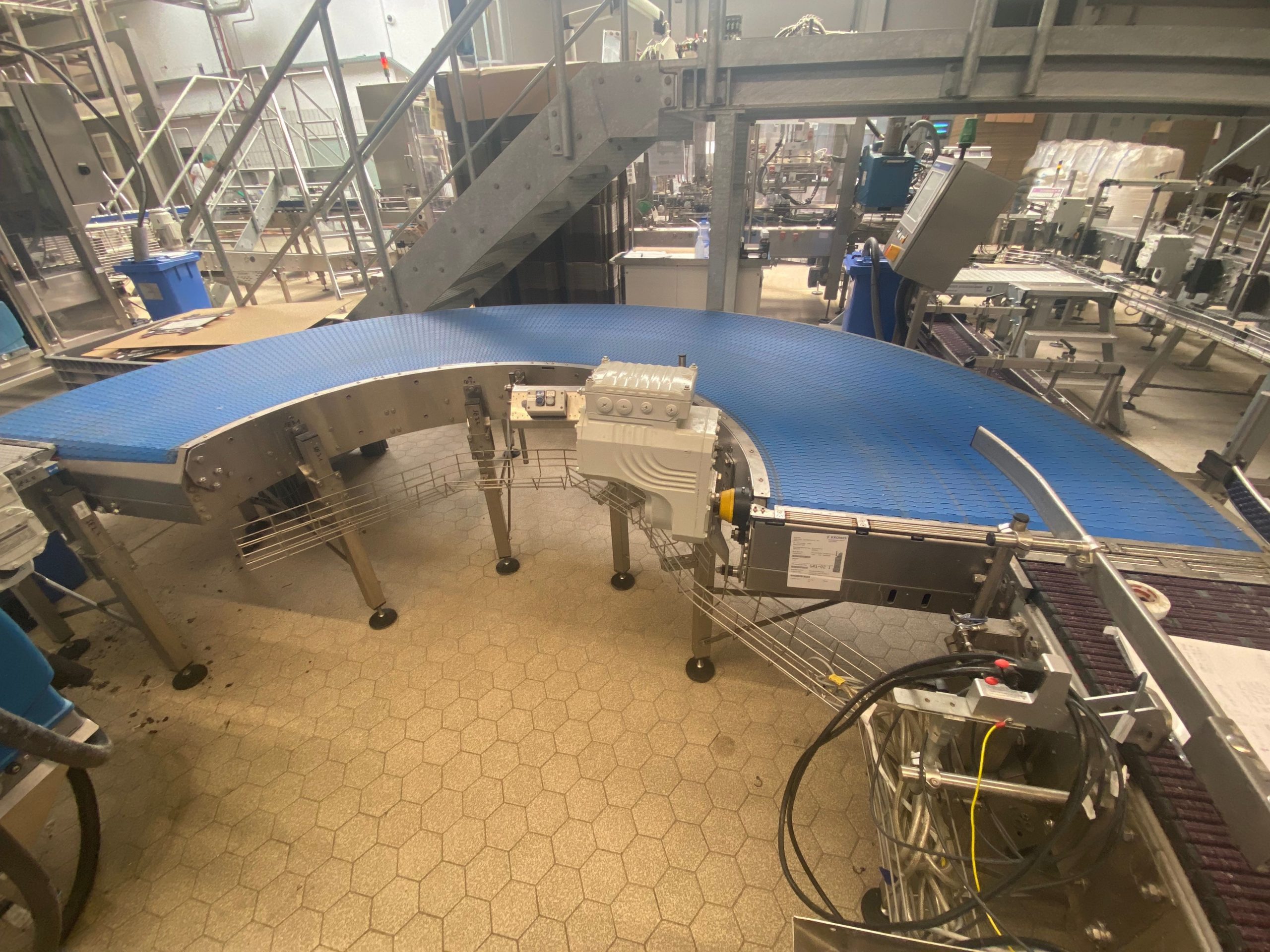 Used KRONES Belt Conveyor Unit 180° | M&E Trading.